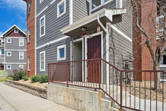 Photo - 14261 E 1st Dr Unidad 205