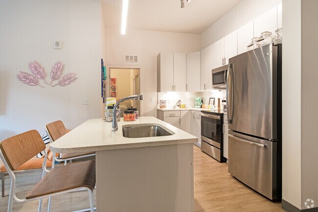4BR, 4BA - 1,459SF