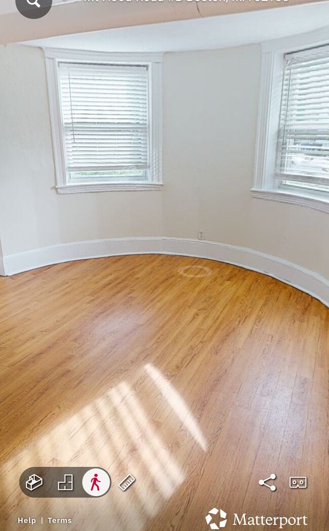 Building Photo - 14 Mount Hood Rd Unit b