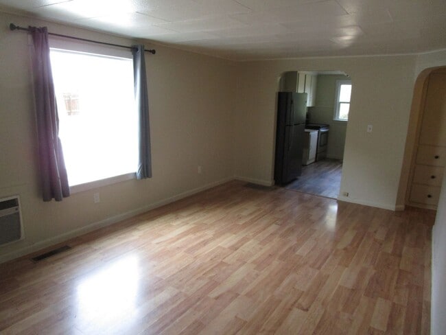 Photo - *APPLICATIONS PENDING* 3 Bedroom Home on 3/4 Acre - Available Soon!