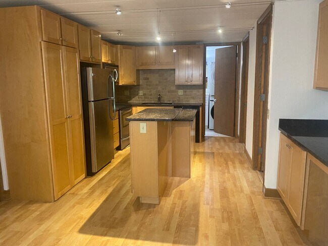 Photo - 2051 Allen Blvd Unit 304