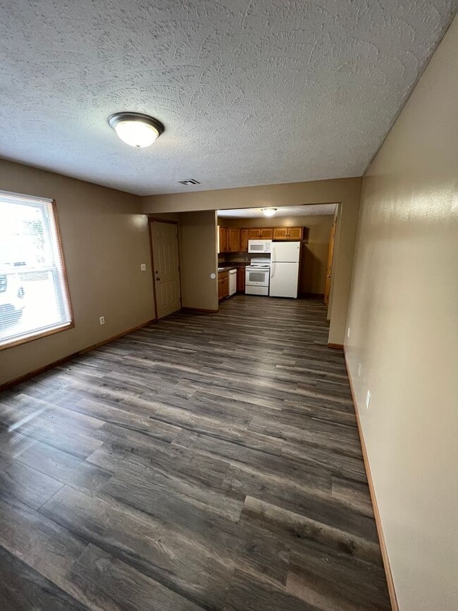 Photo - 222-222 W Home St Unit 220 W Home