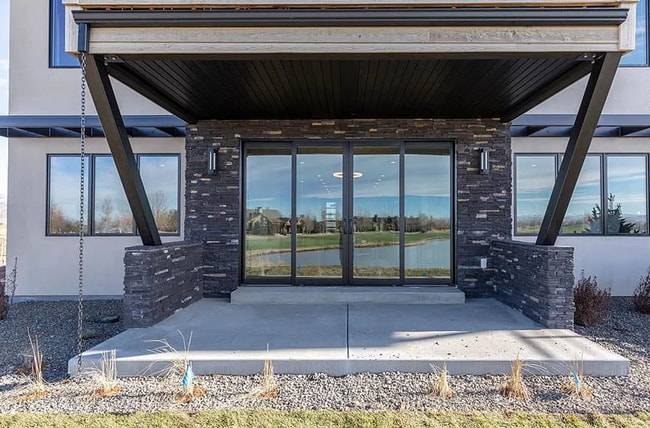 Photo - Gorgeous Villa for Rent in Black Bull!