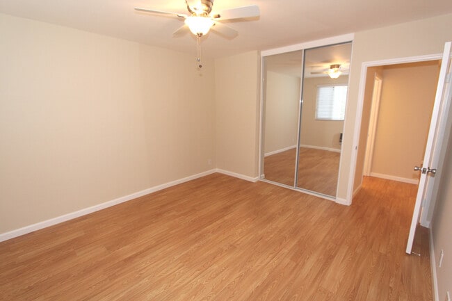 Encino Woodley Apartments