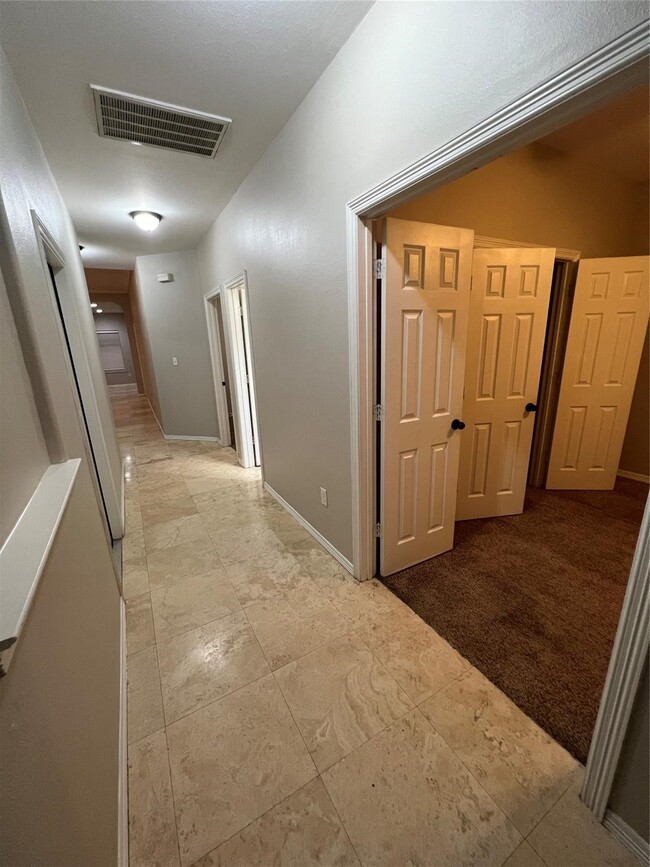 Photo - 18331 Hillingdon Ln