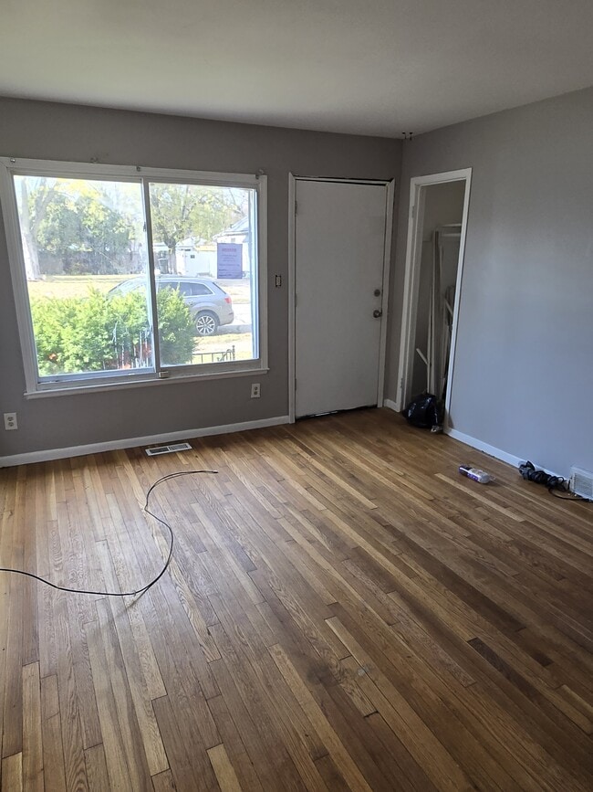 Photo - 19986 Cherrylawn St