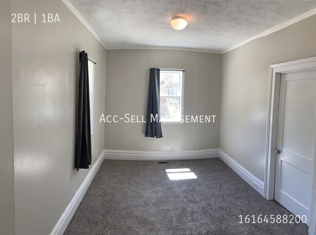 17 Mathews Ct NE