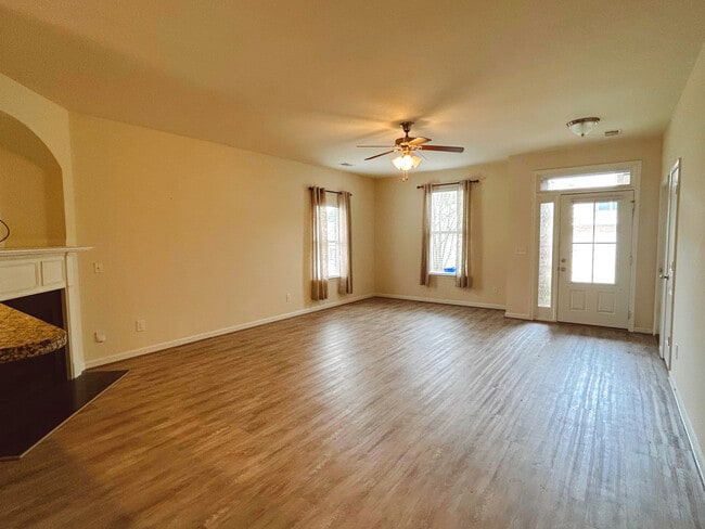 Photo - 337 Chesser Loop Rd