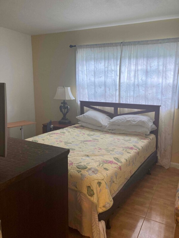 Photo - 107 NE 8th St Unit 4