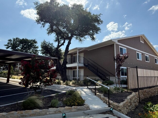 Photo - Vineyard Springs Apartments