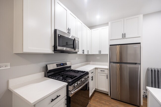 5452 N Paulina St Unit 1F