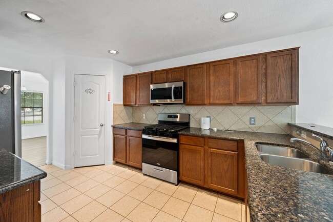 Photo - 4614 Pin Oak Creek Ln