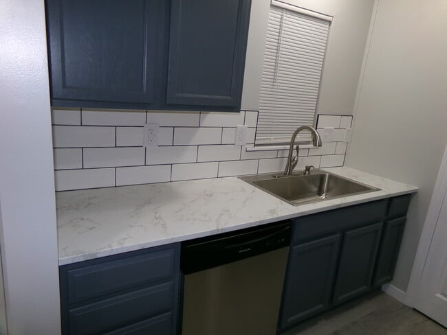 Photo - 1401 E Evanston St