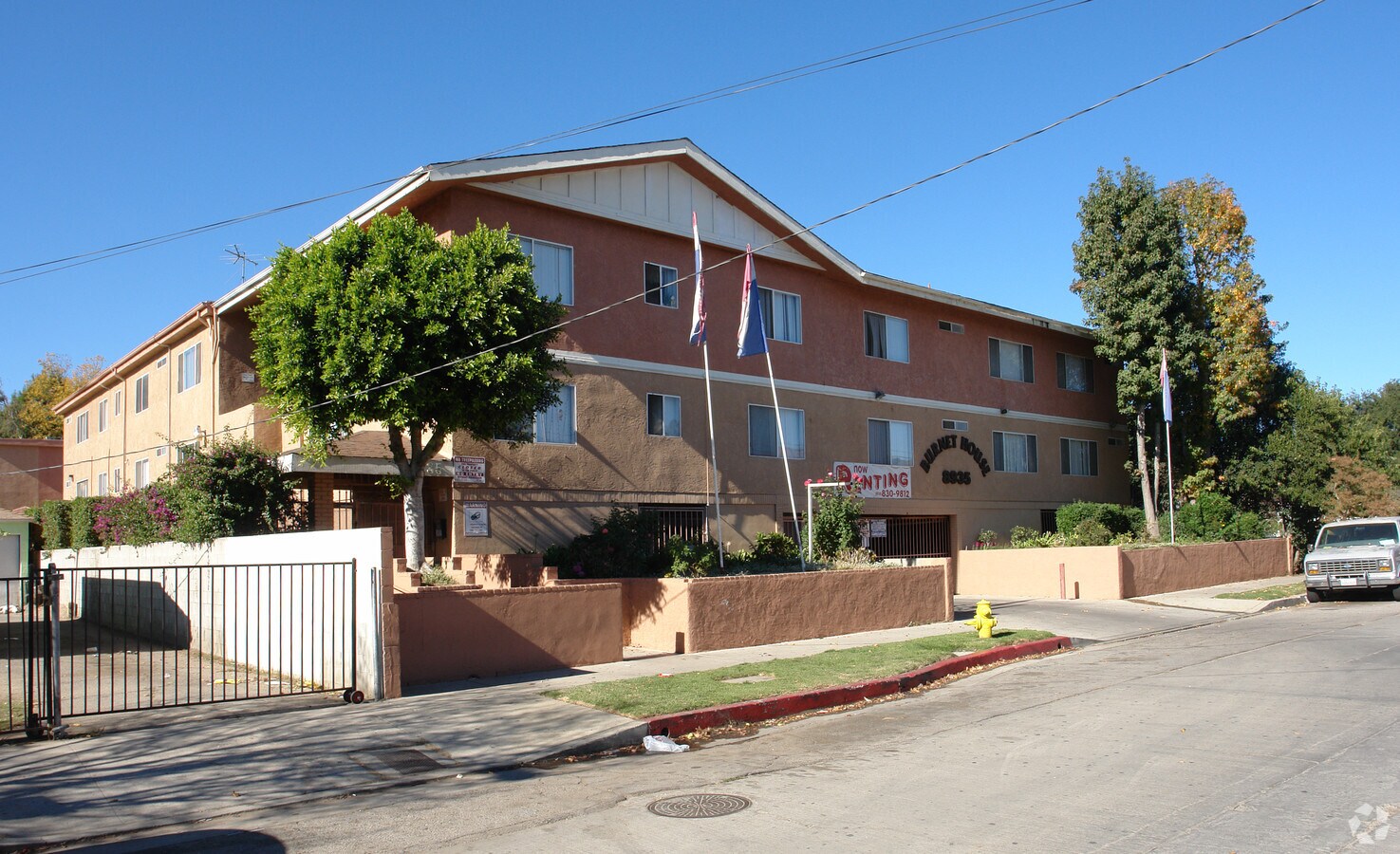 Burnet House Apartments - Burnet House Apartments