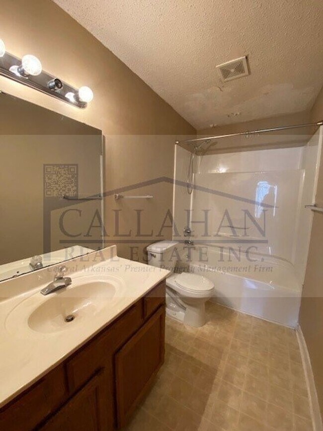 111 Almond Cove Unidad C