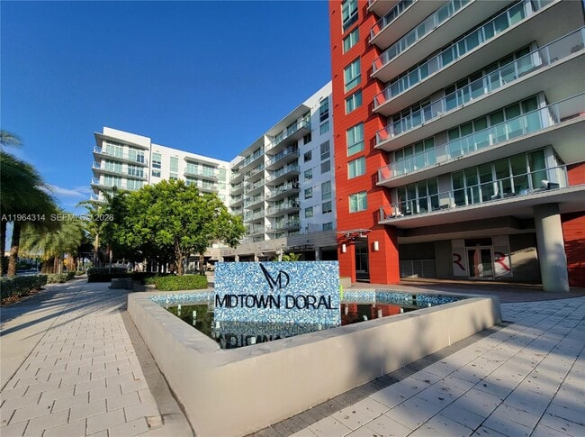 Building Photo - 7825 NW 107th Ave Unit 318