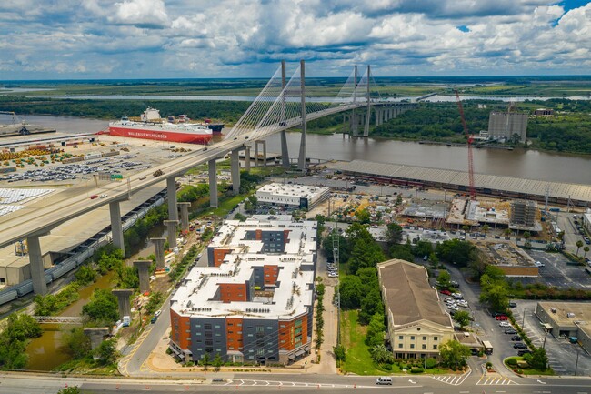 Exterior (3) - The Hue