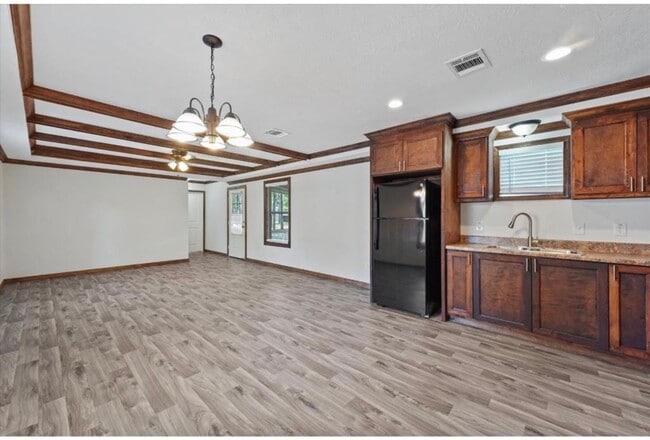 Photo - 20774 Stevens