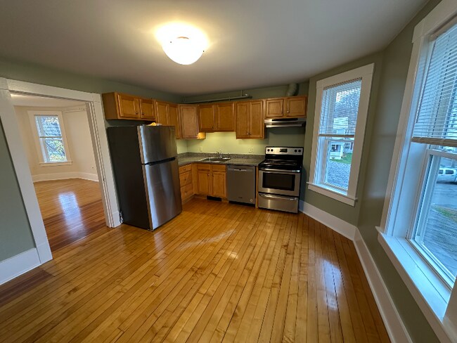 Photo - 31 Church St Unidad D