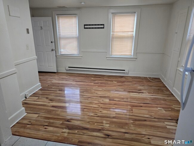 Photo - 157 Eastern Ave Unit 2nd floor