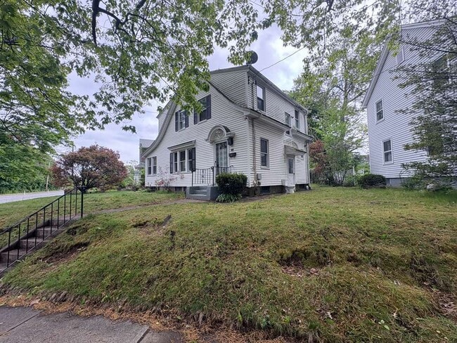 Photo - 150 Crescent St