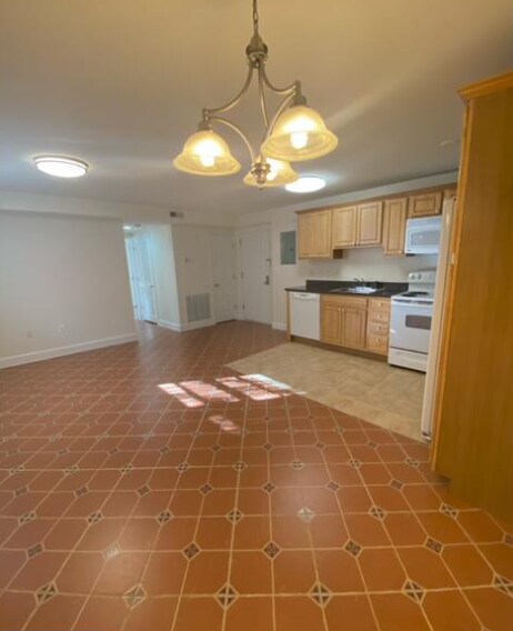 Building Photo - 2201 15th St NW Unit B1 Rental