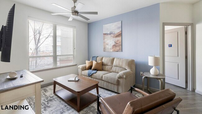 Building Photo - 1001 S Center St