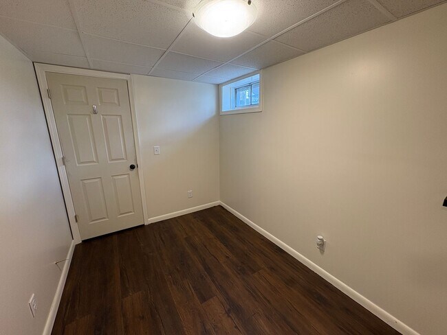 Photo - Spacious 4 Bedroom Home *Pet Friendly*