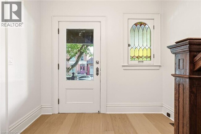 Photo - 131 Markland St