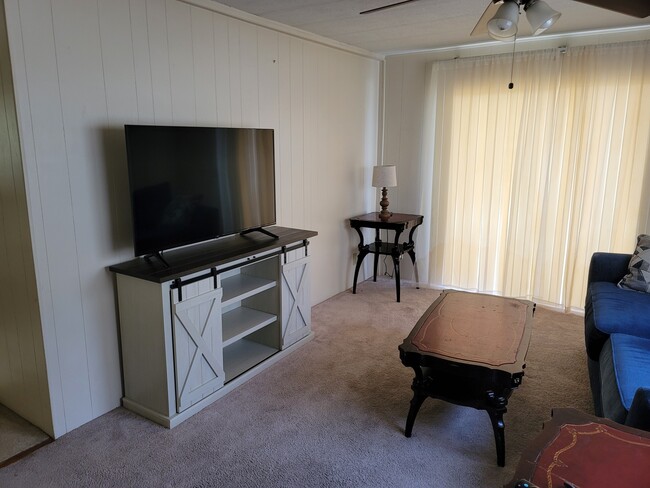 Photo - 7000 20th St