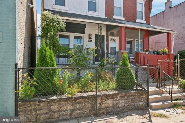 Building Photo - 457 N Edgewood St