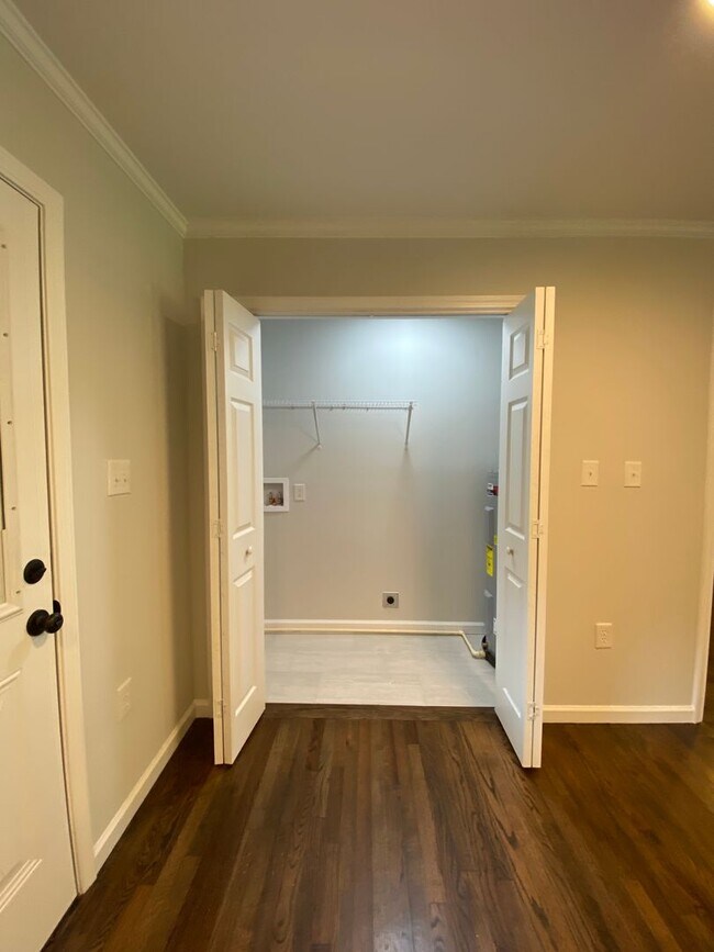 Photo - 255 Bailey St Unidad 255 Bailey Street -  A