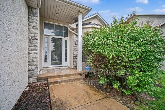 21922 W 121st Terrace