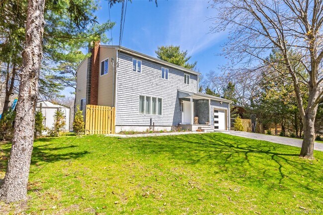 371 S River Rd