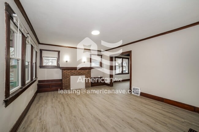 Photo - 211 W Richmond Ave