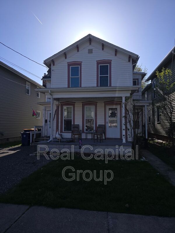 Photo - 335 Pine St Unidad Apt 2 Upper