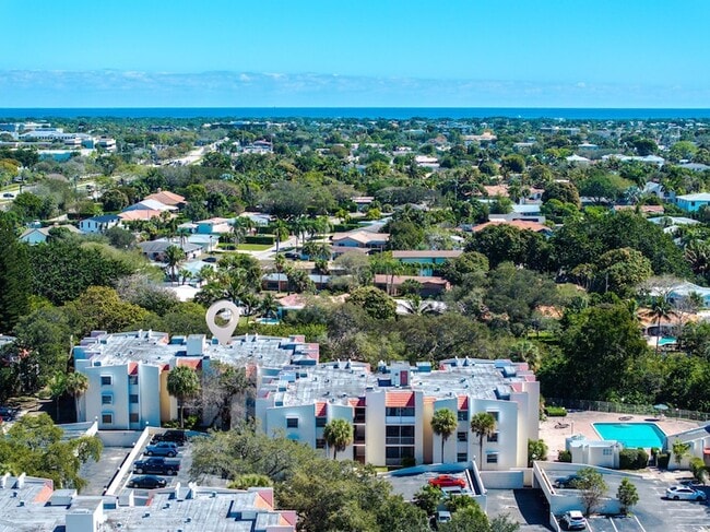 Photo - 606 NW 13th St Unidad 0230