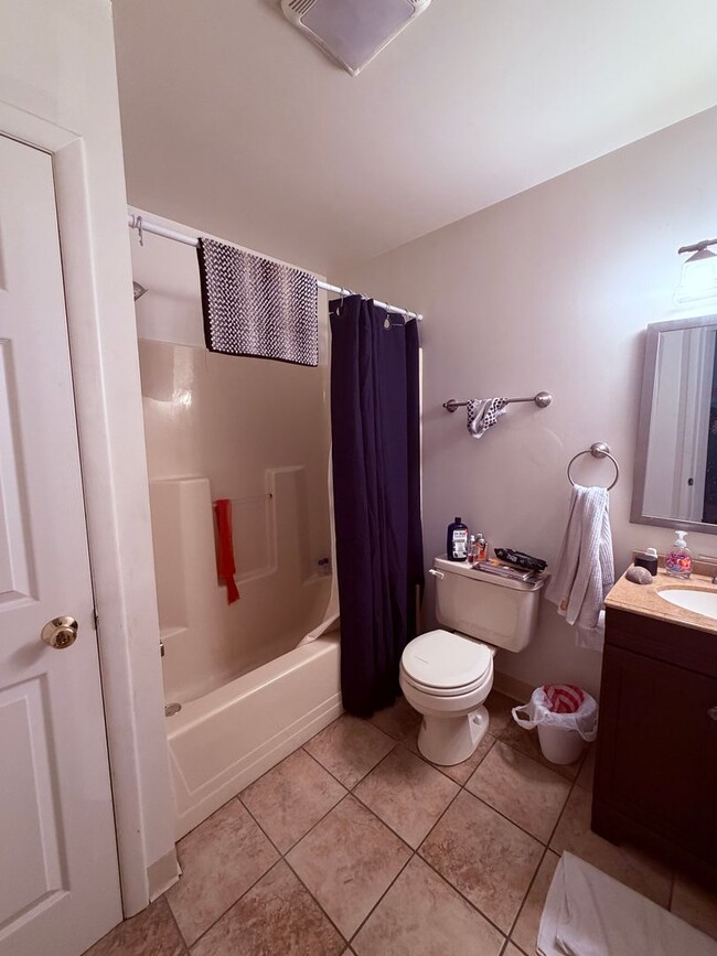 Photo - 1221 E Carson St Unit 1