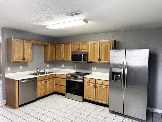 Building Photo - 4124 Hooker Rd Unit B