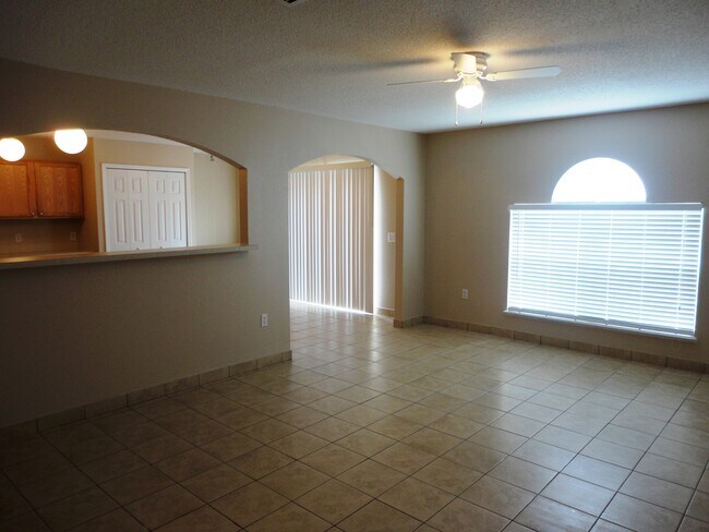 Photo - 1019 Brenton Leaf Dr