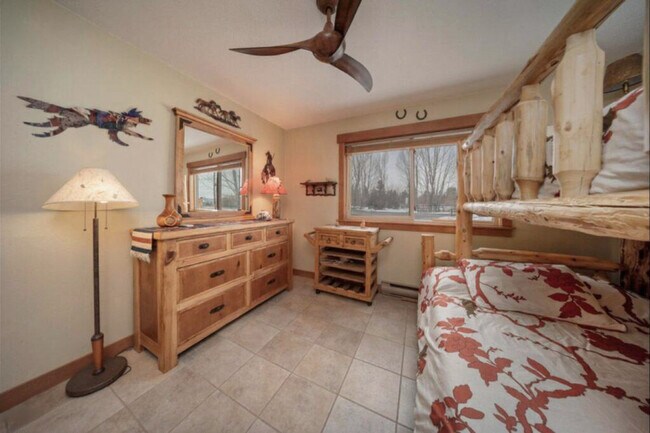 300 Sterling Way Unit SI ID1543060P