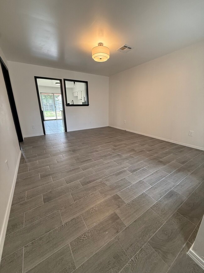 Photo - 4204 NW 51st St Unit A