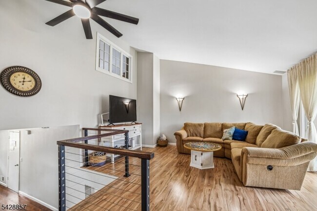 Photo - 26179 Westview