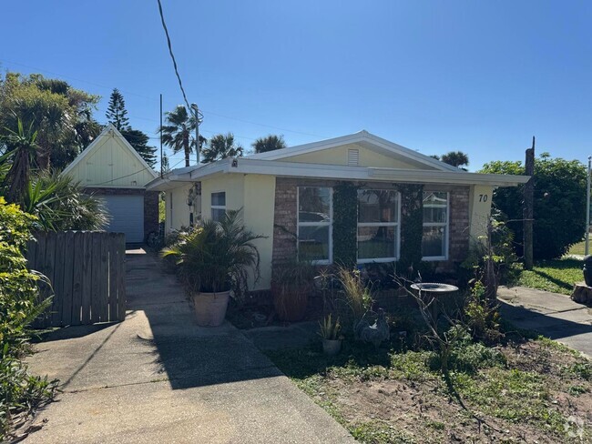 Building Photo - 3/2 Beachside Bungalow with Garage! Rental