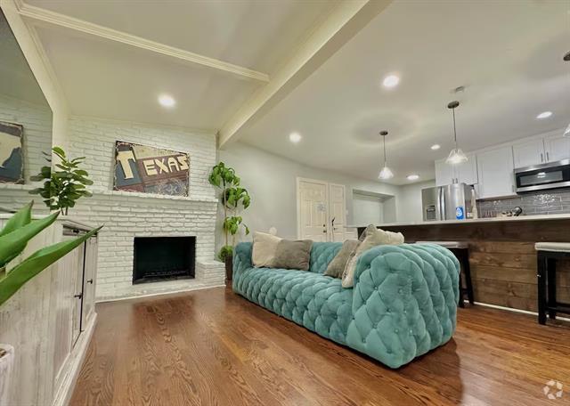 Building Photo - 1008 Glen Cove Dr Rental