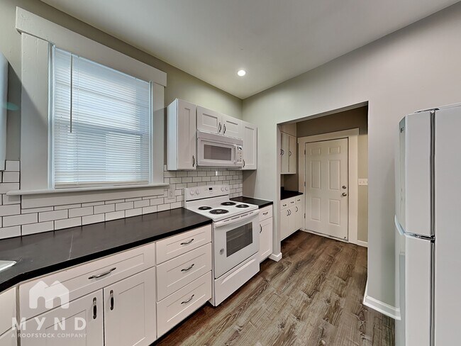 Photo - 153 N Oakley Ave