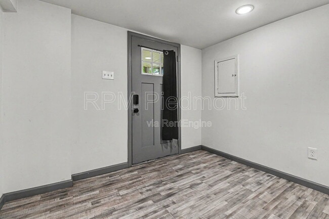 Photo - 3181 Church St