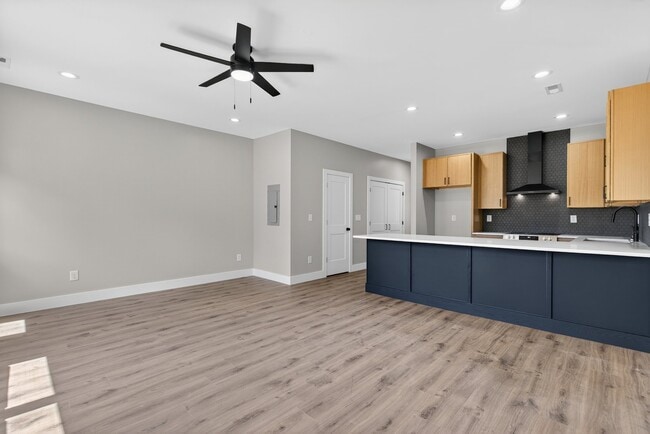 5207 Camelia Rd Unit 5207