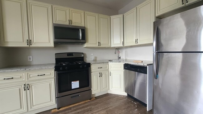 Photo - 166 Armstrong Ave Unit 2