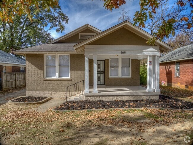 Building Photo - Beautifully renovated, open concept 3/2! Rental